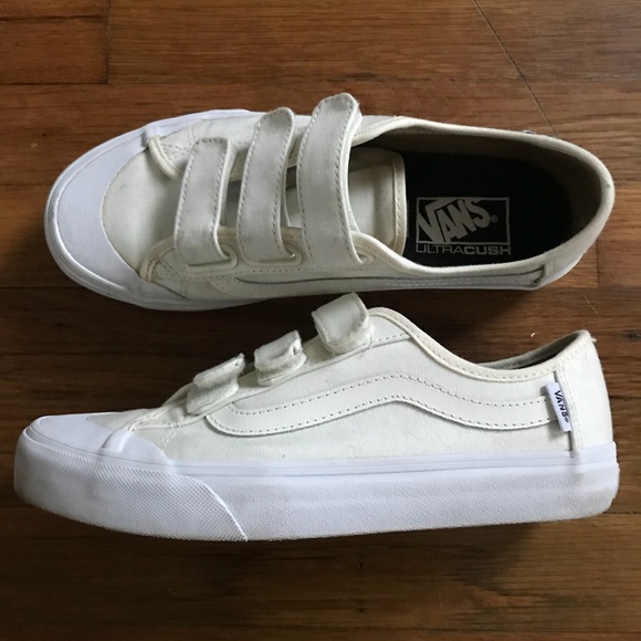 vans ultracush white